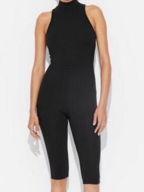 NWT Large wild fable Black Sleeveless Mock Neck Capri Jumpsuit Butter Bliss